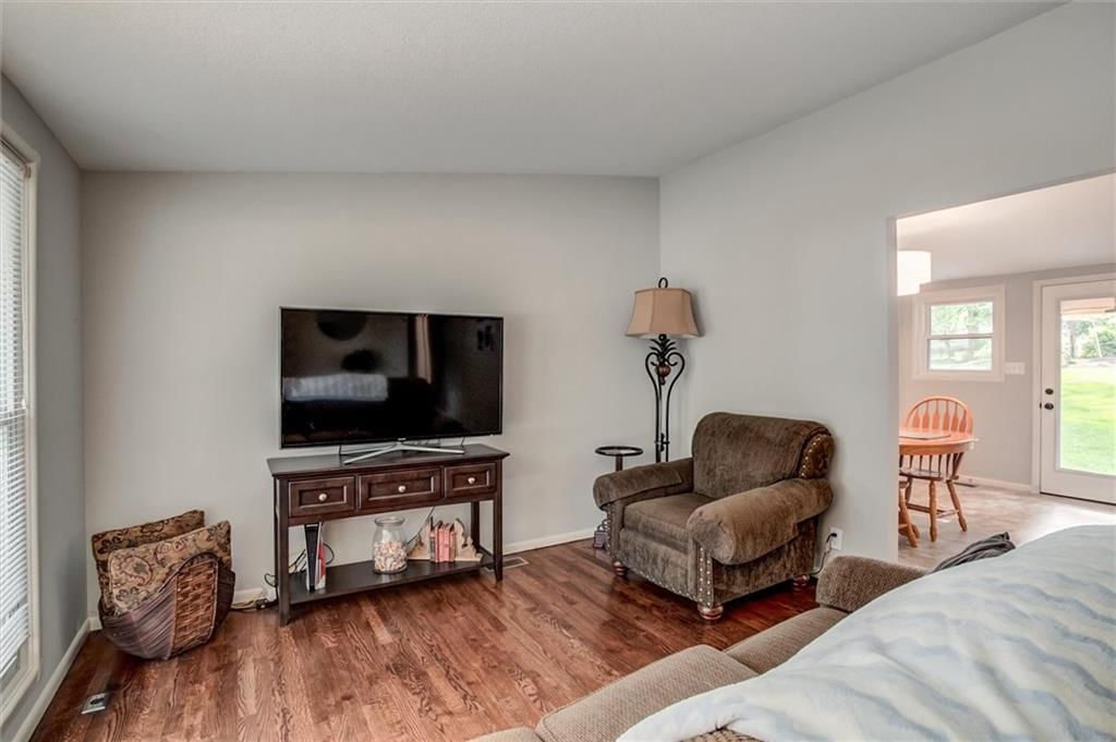 1305 Park Lane — photo 4