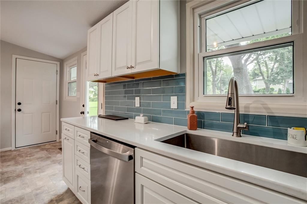 1305 Park Lane — photo 8