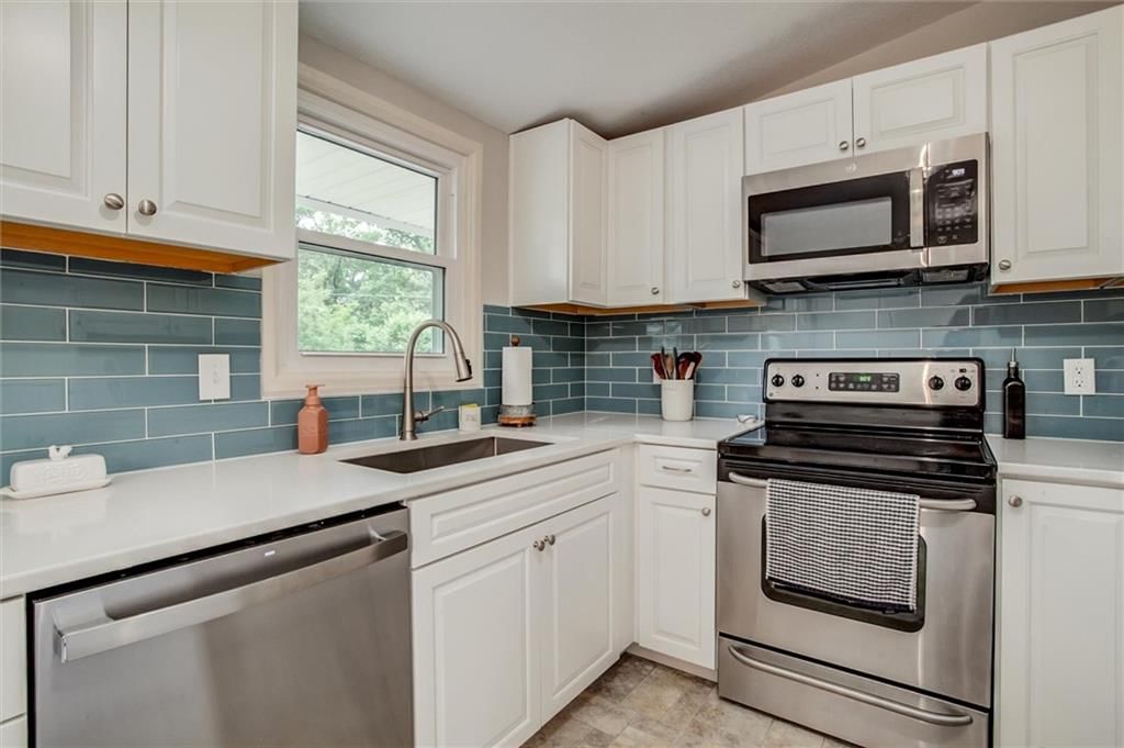 1305 Park Lane — photo 9