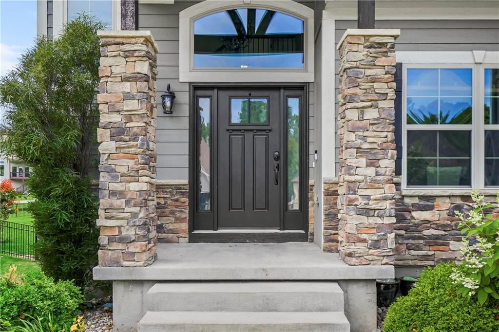 4527 Verona Drive NW — photo 2