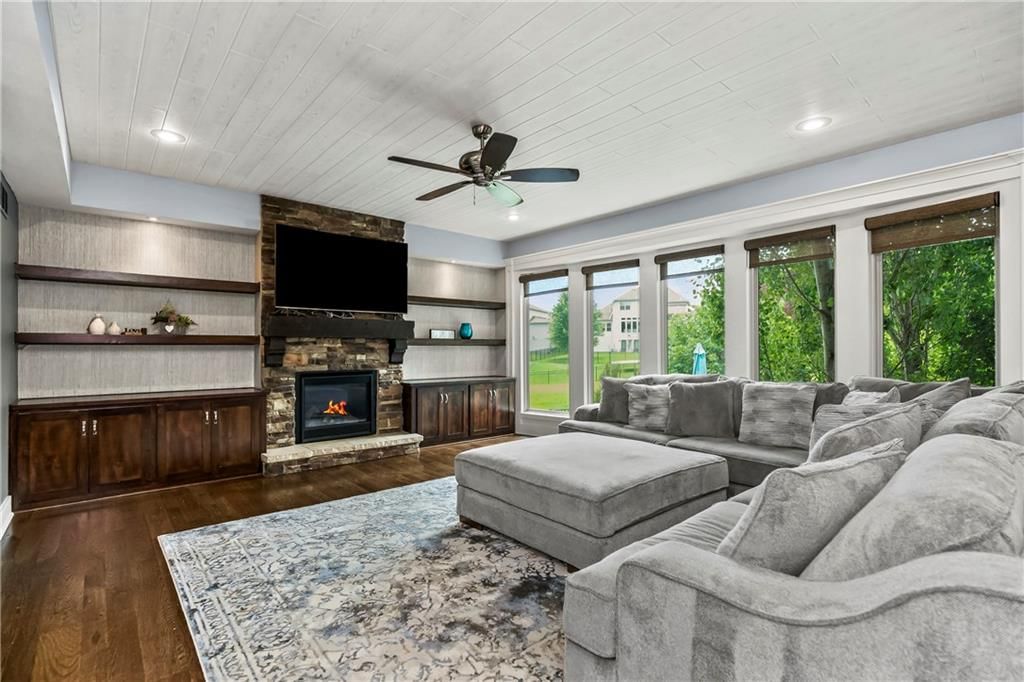 4527 Verona Drive NW — photo 5