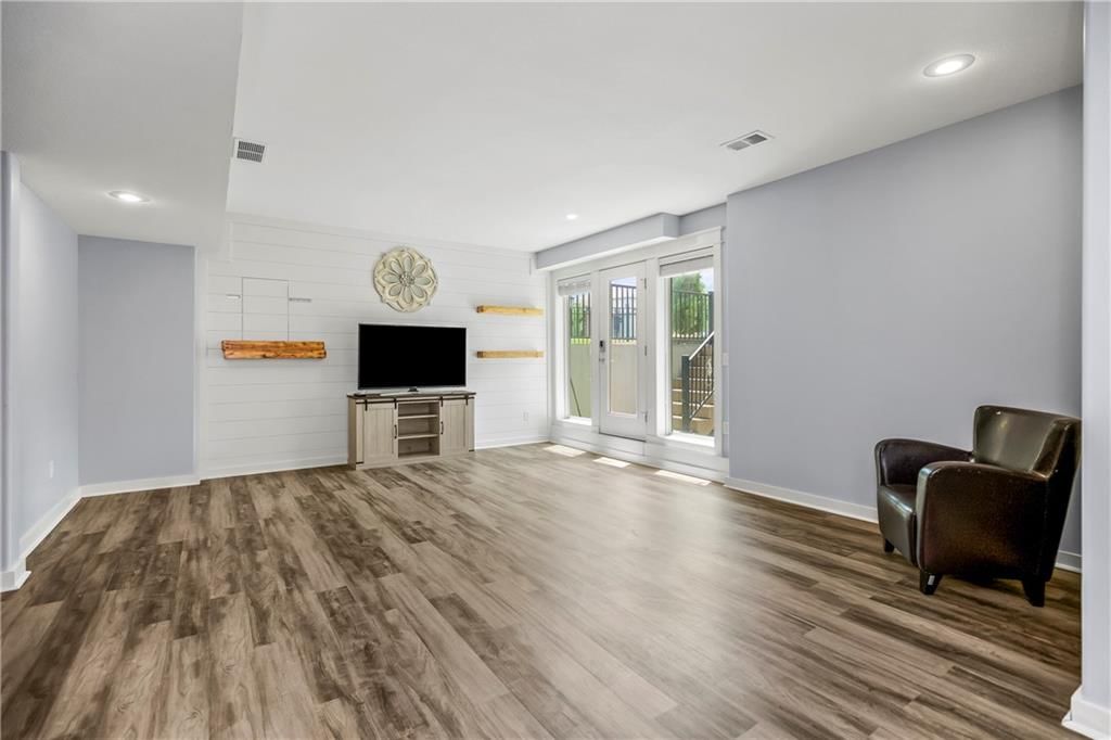 4527 Verona Drive NW — photo 29