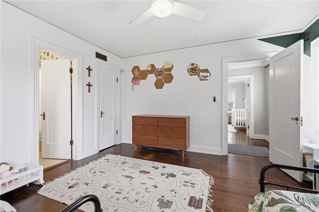 7241 Ward Parkway — photo 28