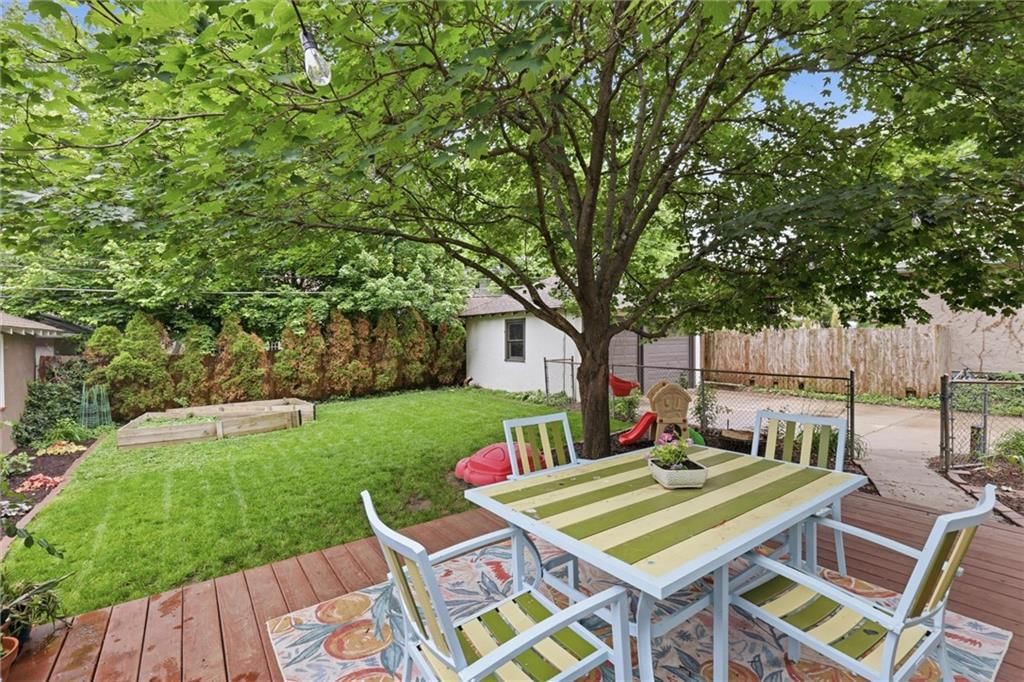 7241 Ward Parkway — photo 35