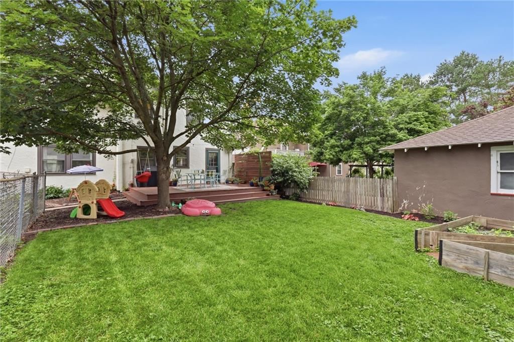 7241 Ward Parkway — photo 37