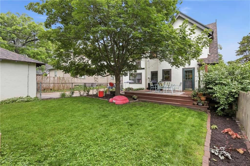 7241 Ward Parkway — photo 38
