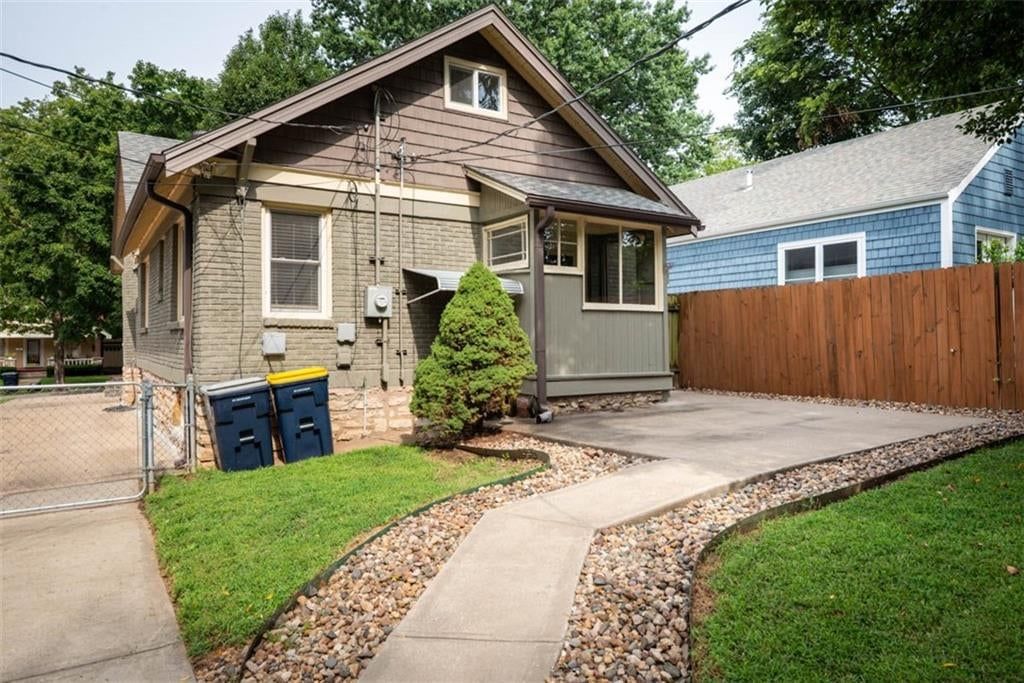 6019 Holmes Street — photo 43
