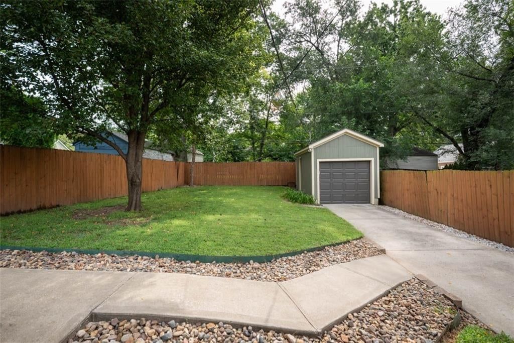 6019 Holmes Street — photo 46