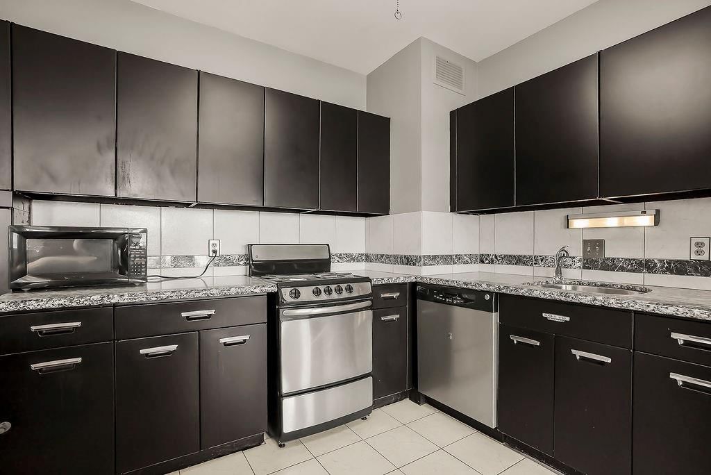 333 W Meyer Boulevard — photo 7