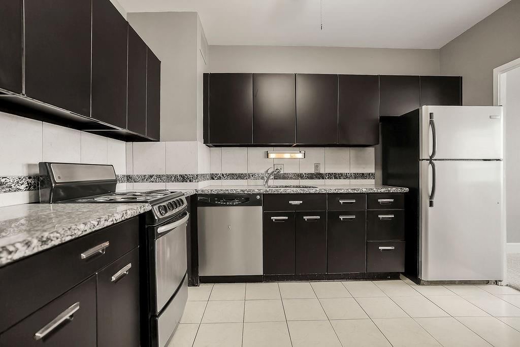 333 W Meyer Boulevard — photo 8