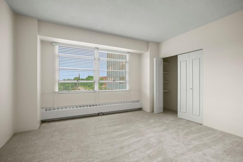 333 W Meyer Boulevard — photo 11