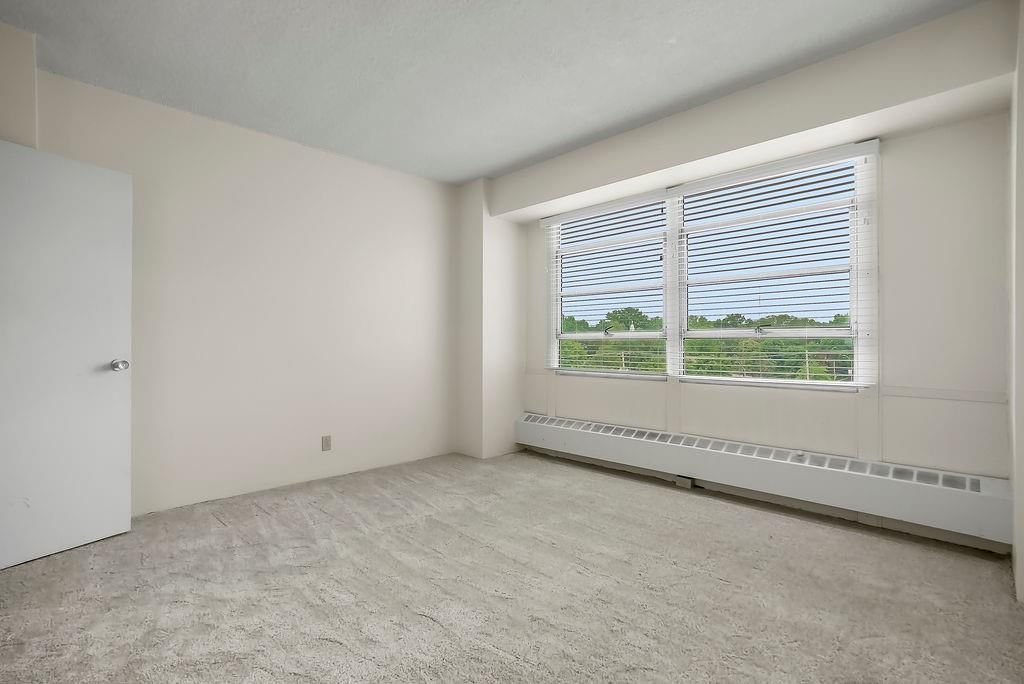 333 W Meyer Boulevard — photo 12