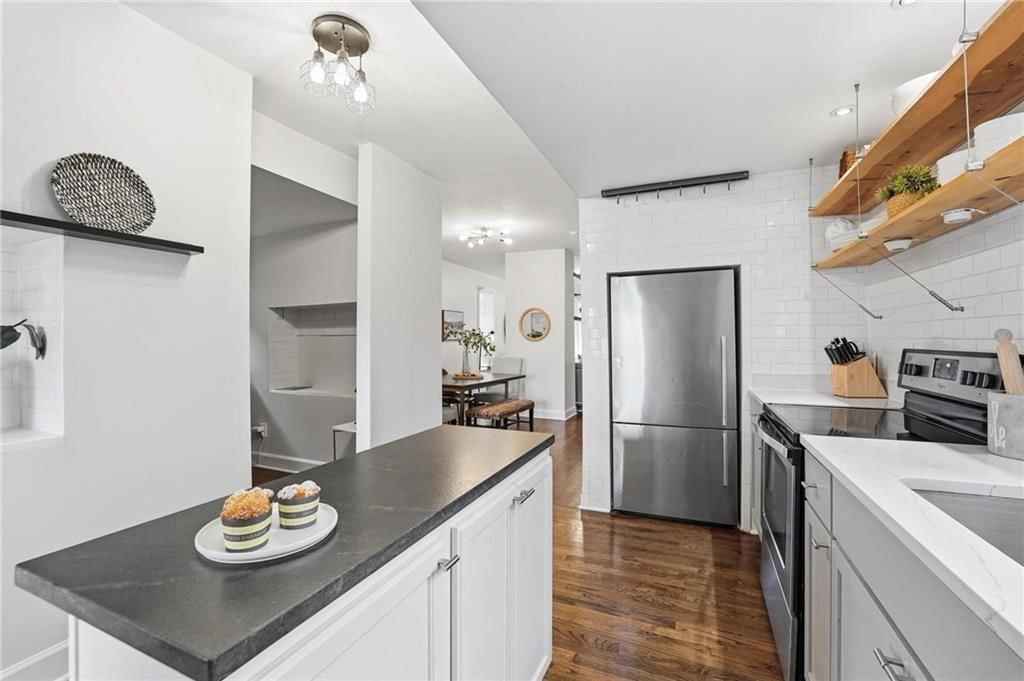 1643 Jefferson Street — photo 12