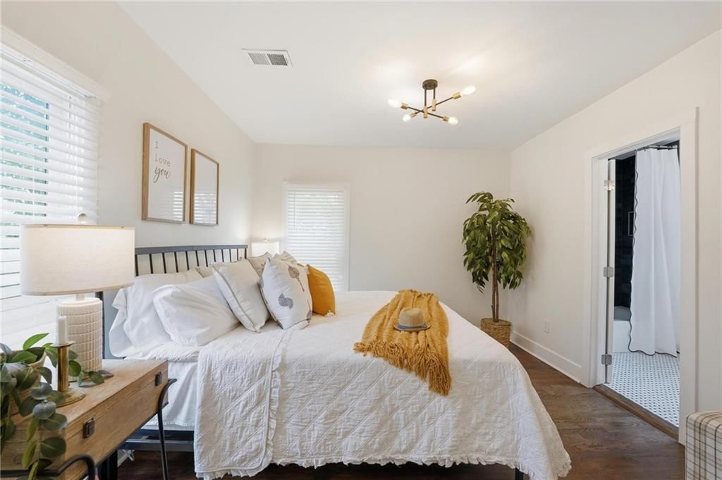 1643 Jefferson Street — photo 36