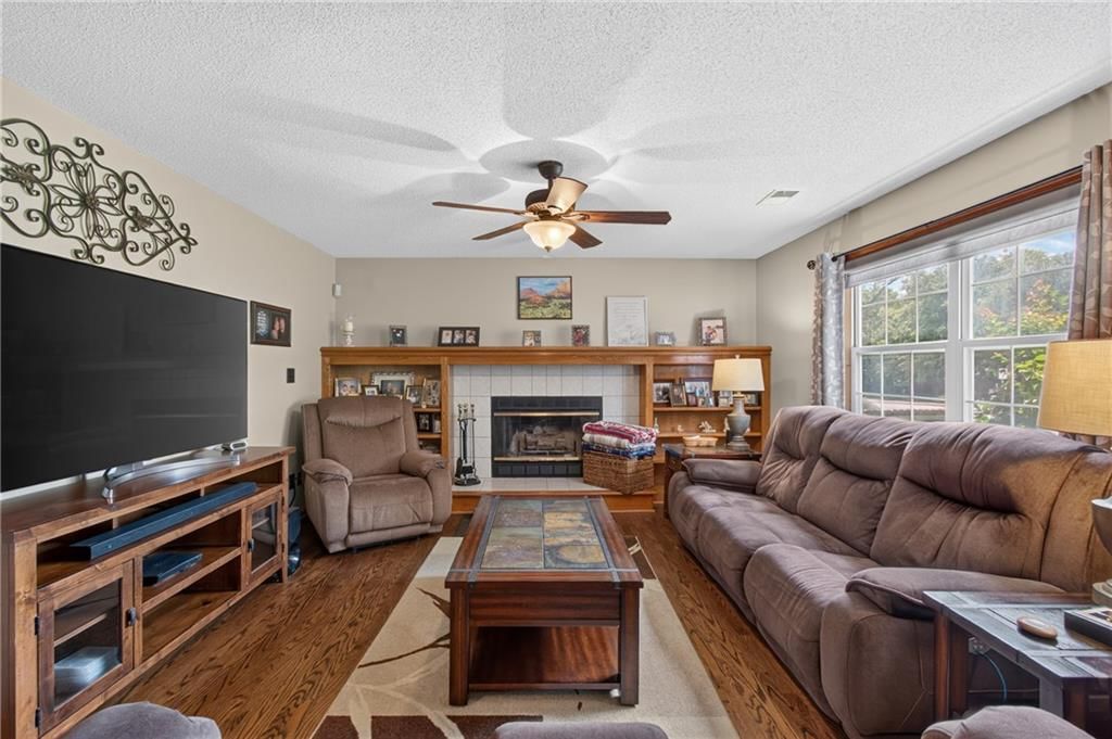 212 SE Bingham Drive — photo 8