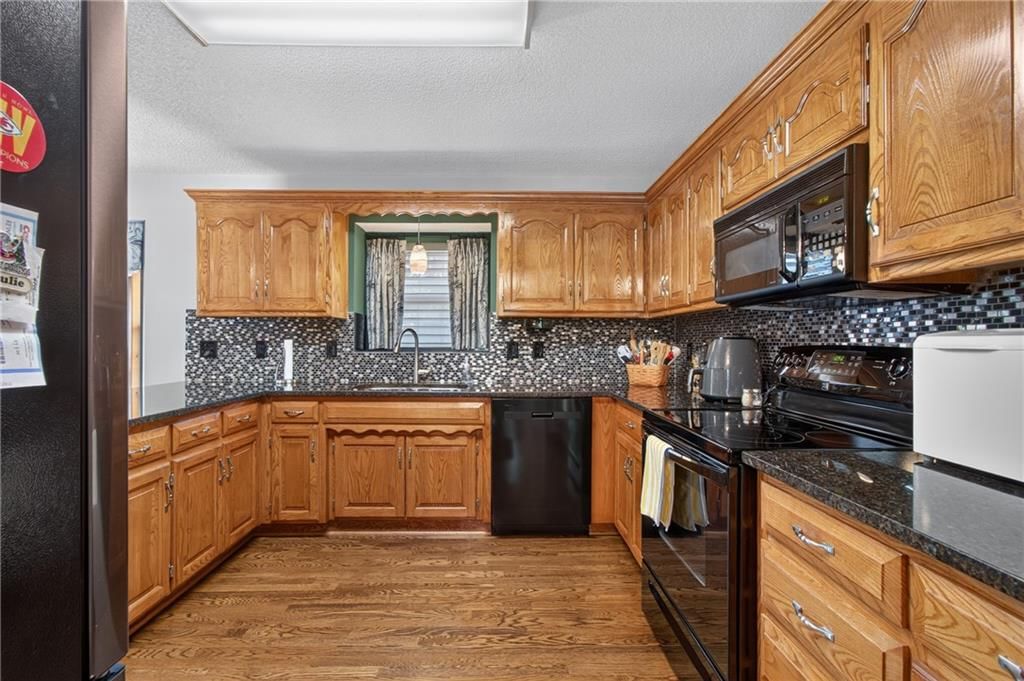 212 SE Bingham Drive — photo 11
