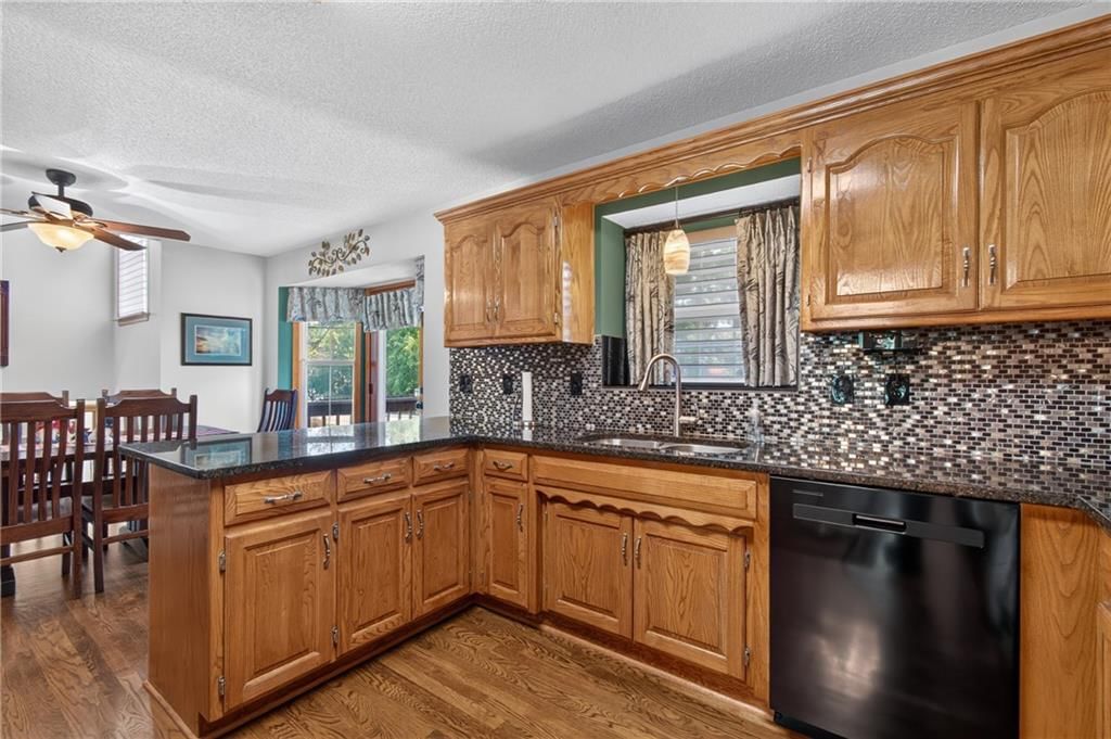 212 SE Bingham Drive — photo 12
