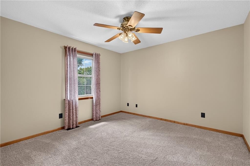 212 SE Bingham Drive — photo 31