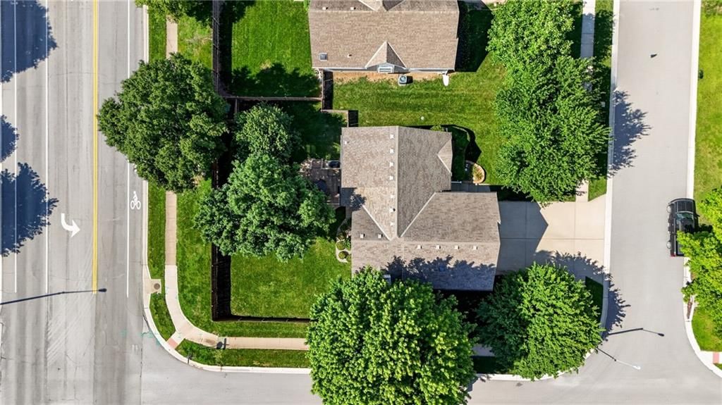 212 SE Bingham Drive — photo 42