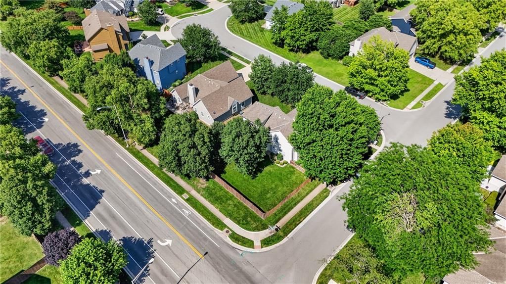 212 SE Bingham Drive — photo 43