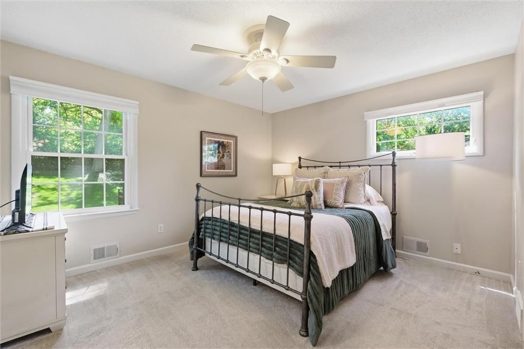 7909 Outlook Lane — photo 18