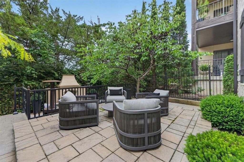 4627 Jarboe Street — photo 29