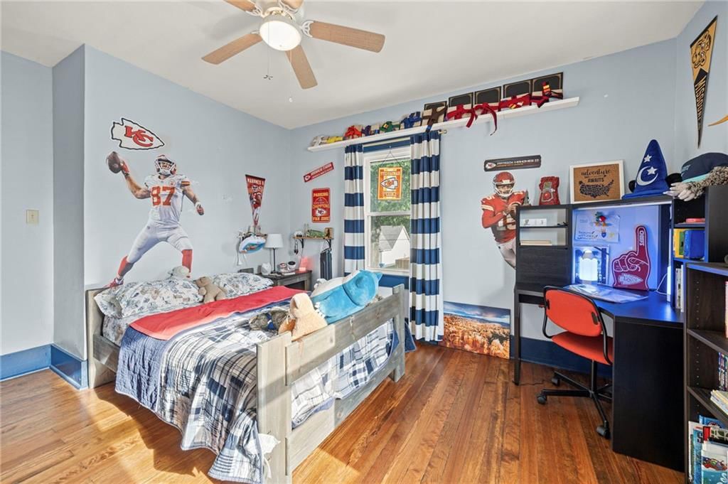 601 NE Douglas Street — photo 47