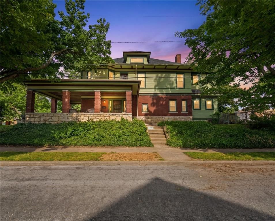 3001 E 6th Street — photo 1