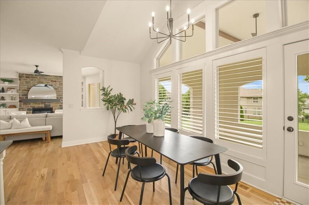 1854 NE Park Ridge Drive — photo 9