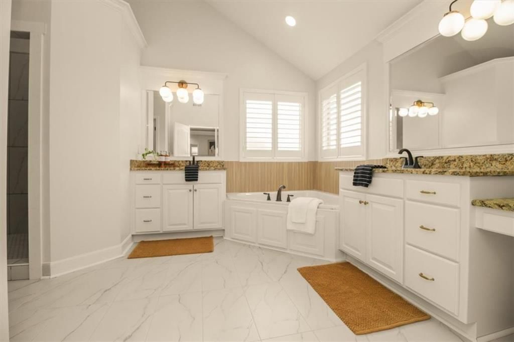 1854 NE Park Ridge Drive — photo 19