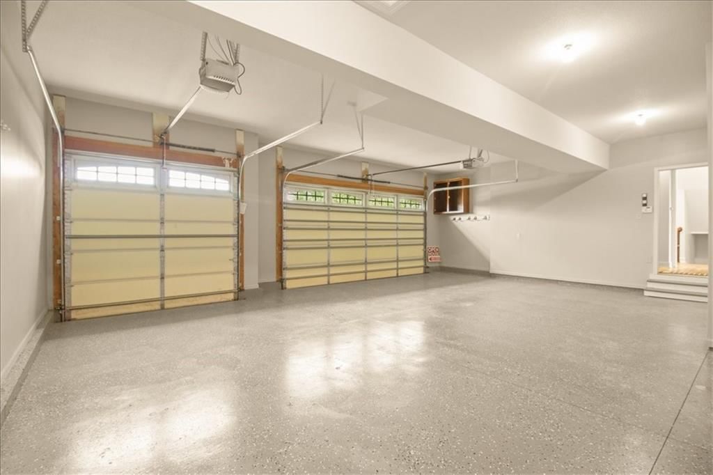 1854 NE Park Ridge Drive — photo 35