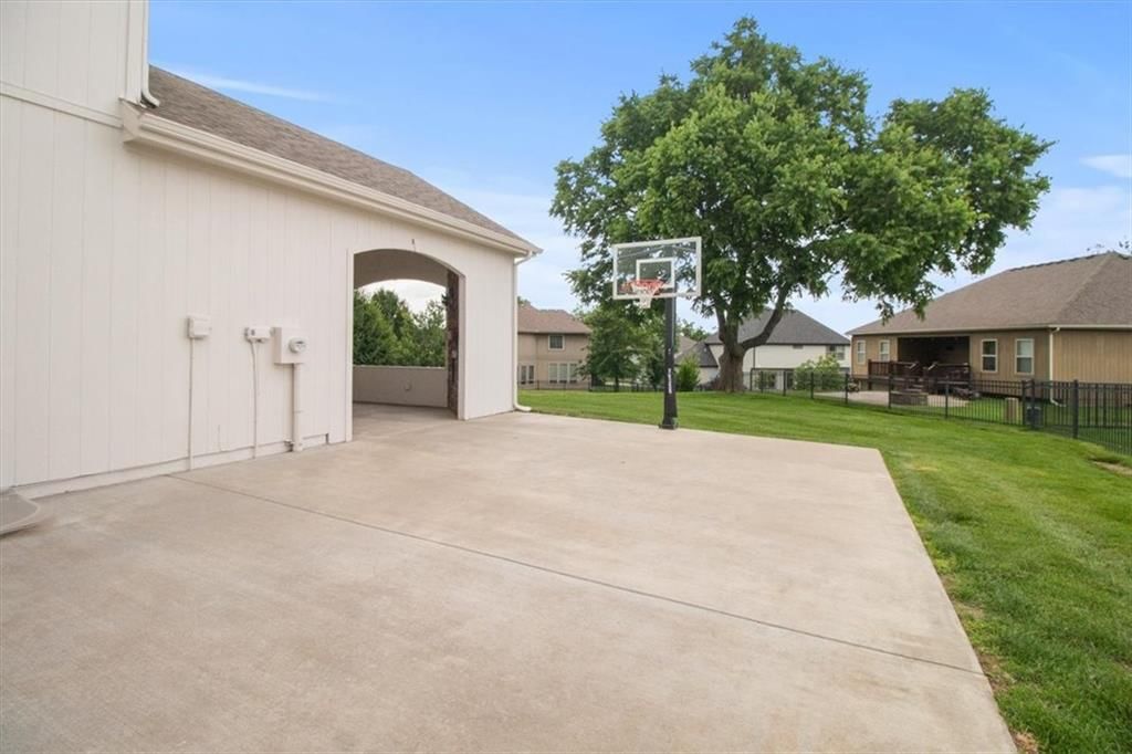 1854 NE Park Ridge Drive — photo 40