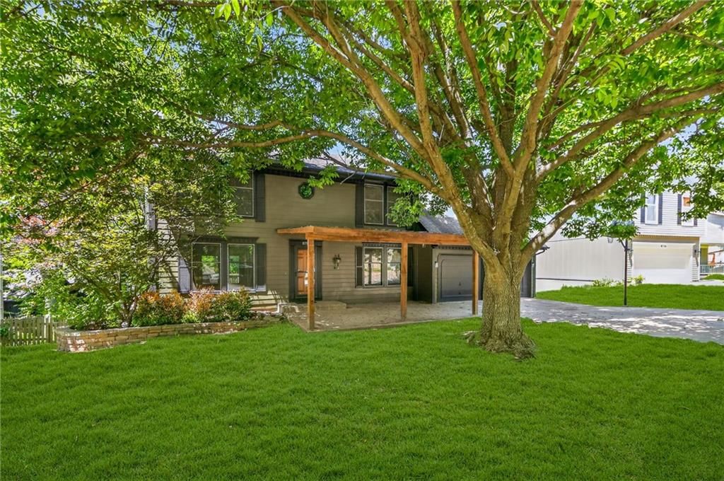 8714 N Troost Avenue — photo 4