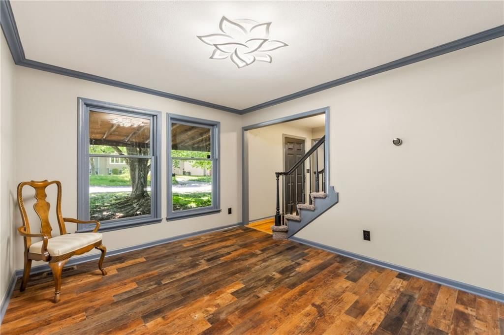 8714 N Troost Avenue — photo 17