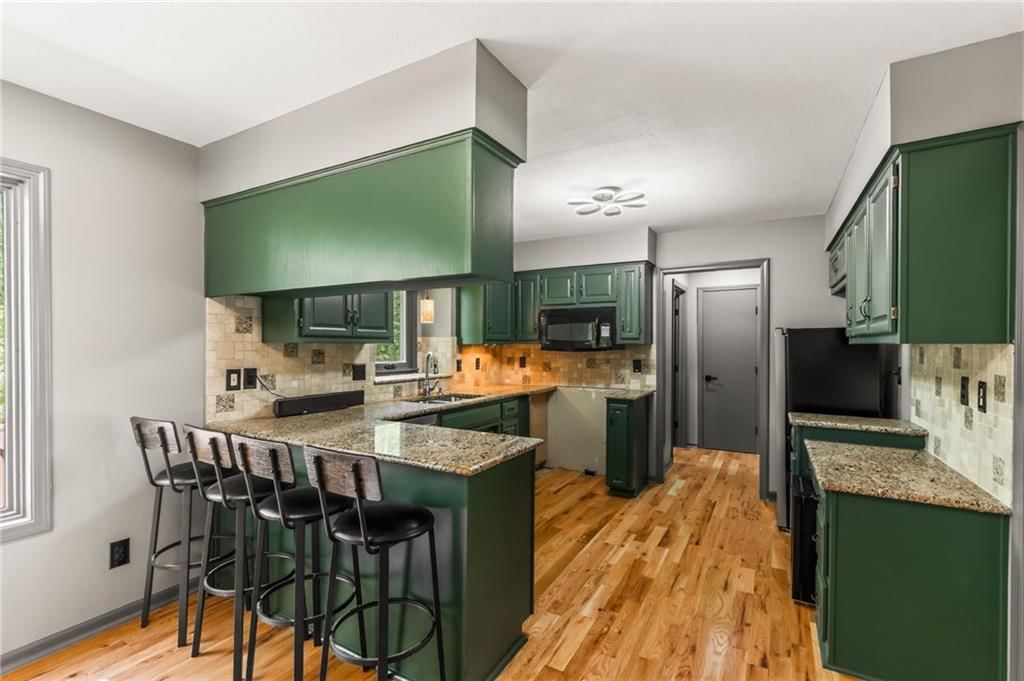 8714 N Troost Avenue — photo 23