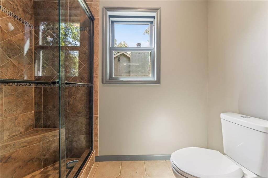 8714 N Troost Avenue — photo 31
