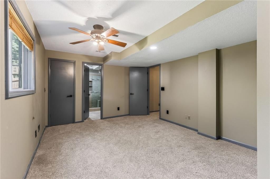 8714 N Troost Avenue — photo 43