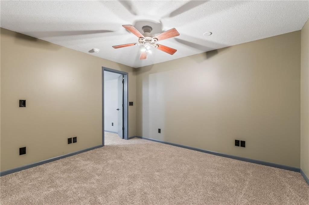 8714 N Troost Avenue — photo 46