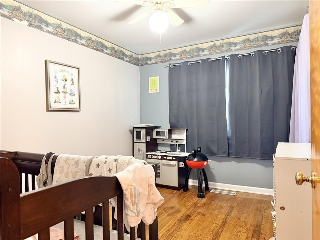 704 E 7th Street — photo 13