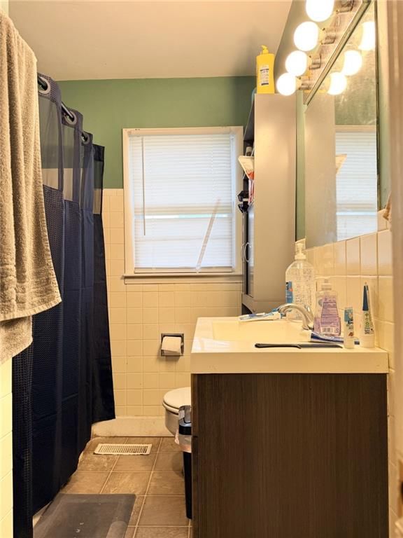 704 E 7th Street — photo 14