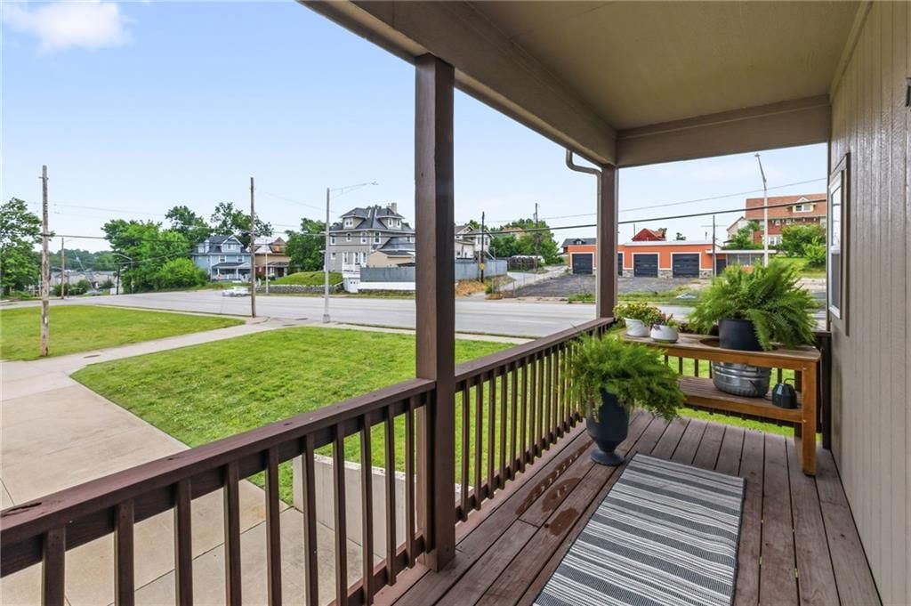 702 Everett Avenue — photo 15