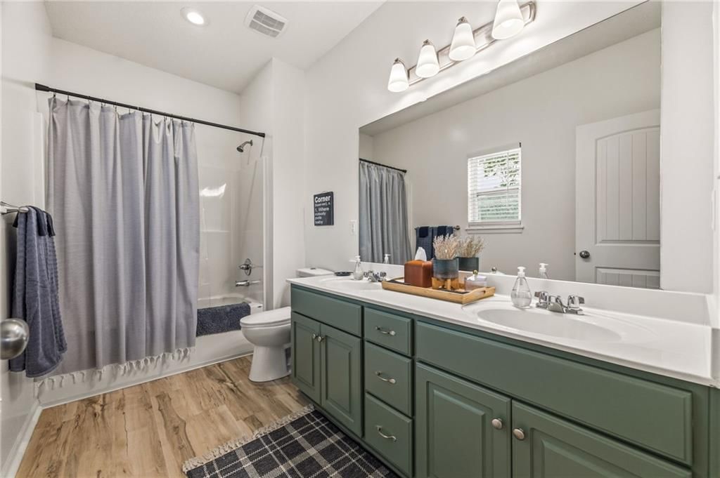 702 Everett Avenue — photo 32