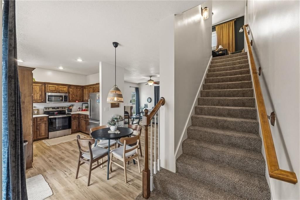 702 Everett Avenue — photo 34