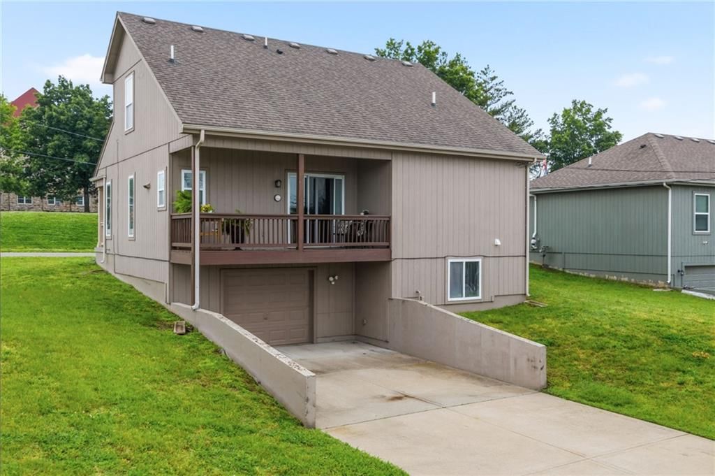 702 Everett Avenue — photo 58