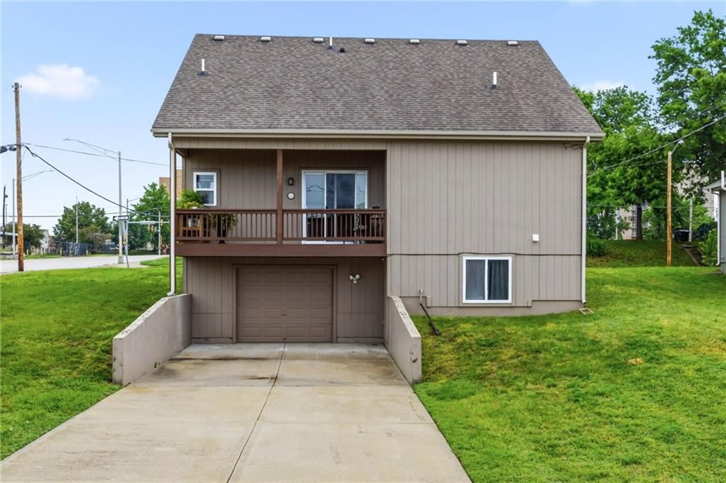 702 Everett Avenue — photo 60