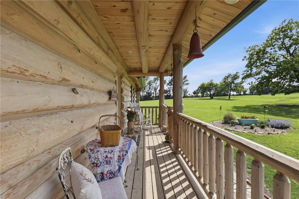 22948 Spooncreek Road — photo 37