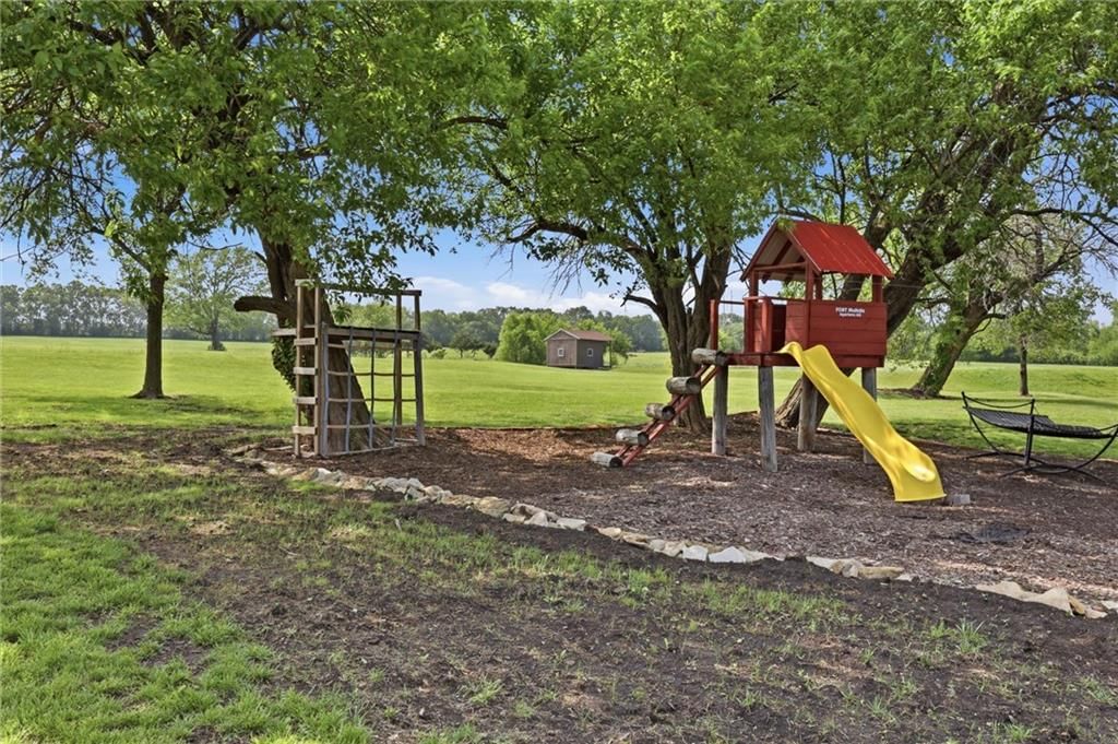 22948 Spooncreek Road — photo 40