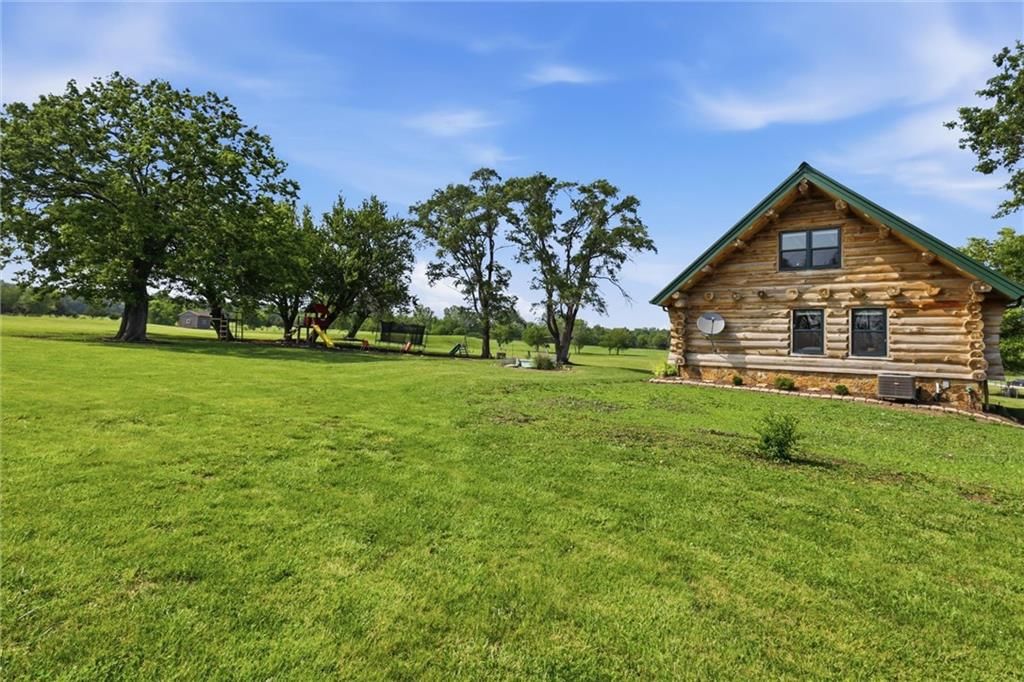 22948 Spooncreek Road — photo 41