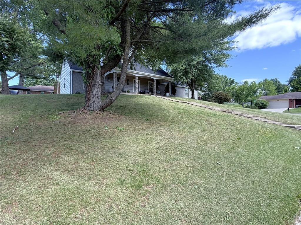 1601 Maple Street — photo 2