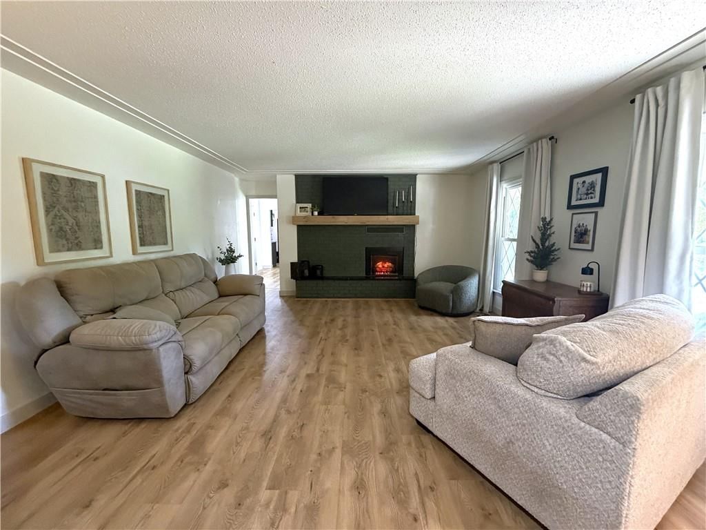 1601 Maple Street — photo 8
